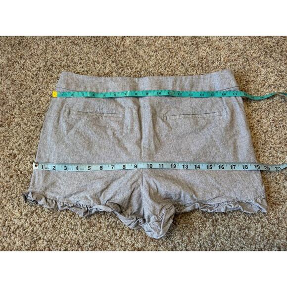 LOFT dressy shorts, Size Women's 8; Black & White knit/Gray; Side zipper - Picture 4 of 6